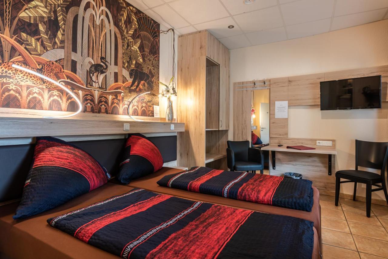 Land-Hotel Zum Schwan, Garni Weilerswist-Metternich, 3 E-Ladestationen, Naehe Phantasialand, Palmenparadies Euskirchen Экстерьер фото