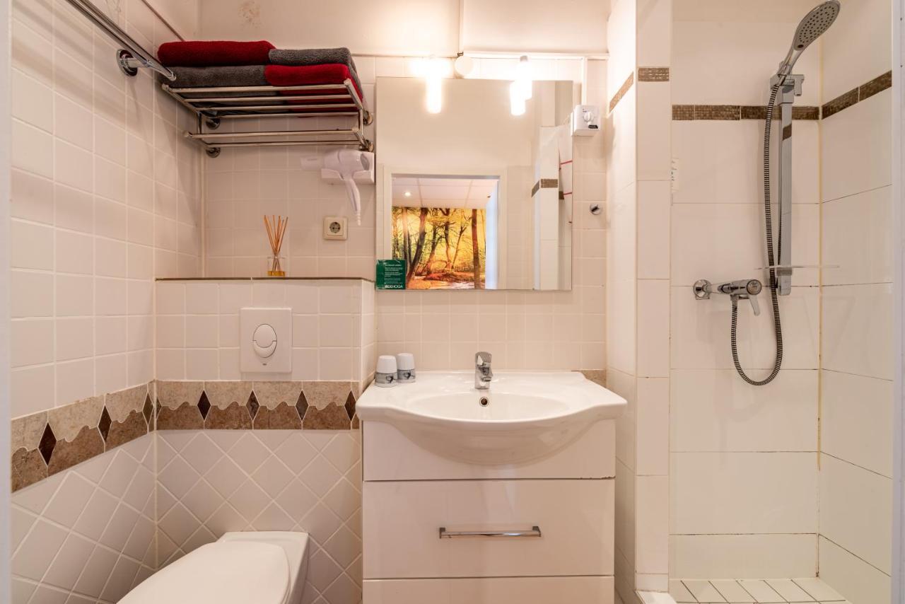 Land-Hotel Zum Schwan, Garni Weilerswist-Metternich, 3 E-Ladestationen, Naehe Phantasialand, Palmenparadies Euskirchen Экстерьер фото