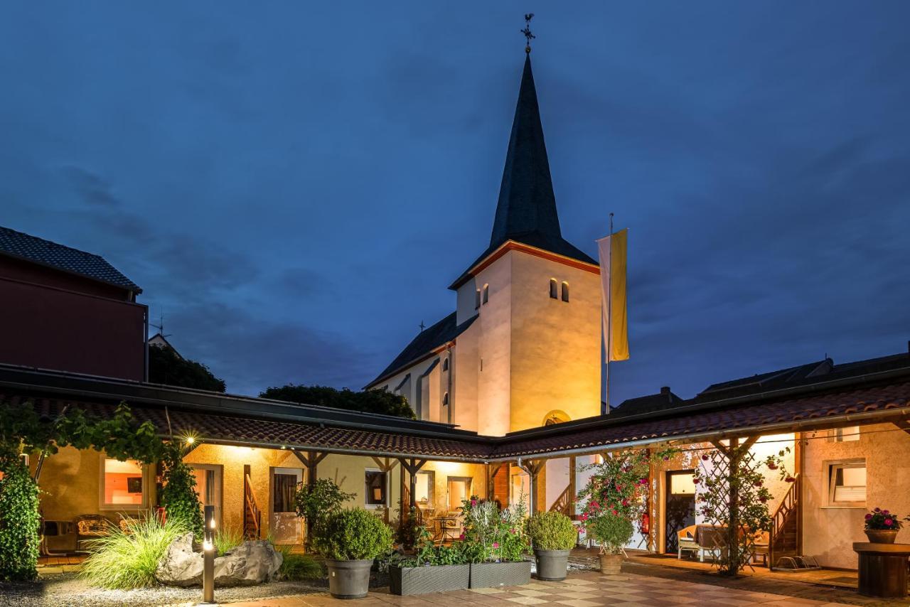 Land-Hotel Zum Schwan, Garni Weilerswist-Metternich, 3 E-Ladestationen, Naehe Phantasialand, Palmenparadies Euskirchen Экстерьер фото
